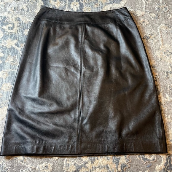Elegant Black Leather Skirt Jones NY - Picture 1 of 4